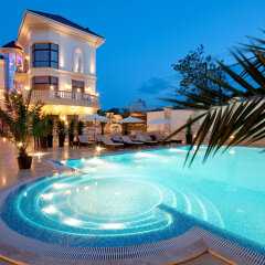 Гостиница Villa le Premier бассейн