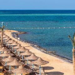 Отель Hawaii Riviera Club Aqua Park Resort - Families and Couples only пляж