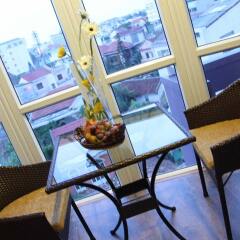 Orchid Hotel балкон