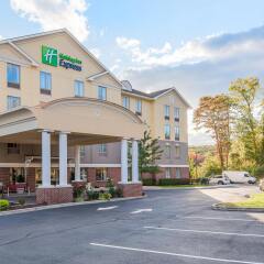 Отель Holiday Inn Express Haskell-Wayne Area парковка