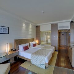 Отель Vivanta Goa, Panaji Индия, Северный Гоа - отзывы, цены и фото номеров - забронировать отель Vivanta Goa, Panaji онлайн комната для гостей фото 5