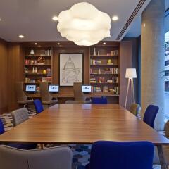 Отель Hampton by Hilton London Waterloo развлечения