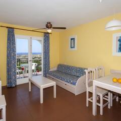 Отель Apartamentos Roc Oasis Park комната для гостей фото 2