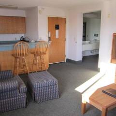 AmericInn Hotel and Suites - Inver Grove Heights комната для гостей фото 4