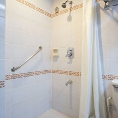 Отель Executive Plaza Hotel Филиппины, Манила - отзывы, цены и фото номеров - забронировать отель Executive Plaza Hotel онлайн ванная фото 2