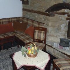 Отель Parlapanova Guest House - Pool Access Боженци балкон