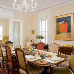 Отель Embassy Circle Guest House питание