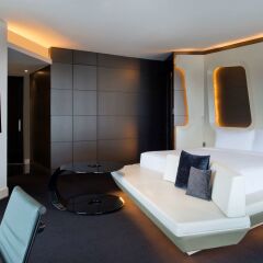 V Hotel Dubai, Curio Collection by Hilton комната для гостей фото 5
