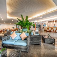 Отель Andaman Beach Suites Пхукет гостиничный бар