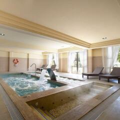 Отель Vanity Suite & Spa 16+ by VIVA бассейн фото 3