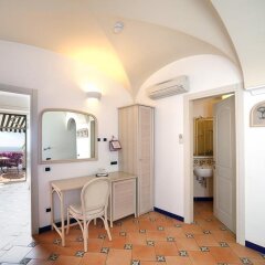 Hotel Bellevue Suite в номере