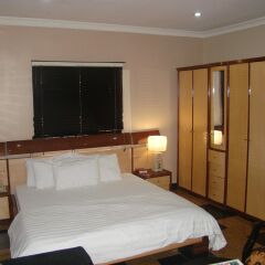 Отель Charlies Place And Suite удобства в номере