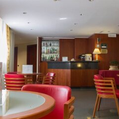 Отель Holiday Inn Milan Linate Airport Пескьера-Борромео гостиничный бар