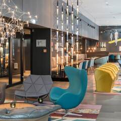 Отель Motel One Berlin-Alexanderplatz Германия, Берлин - 1 отзыв об отеле, цены и фото номеров - забронировать отель Motel One Berlin-Alexanderplatz онлайн интерьер отеля фото 2