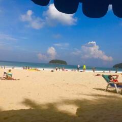 Отель Two Villas Holiday Phuket Onyx Style Nai Harn Beach пляж