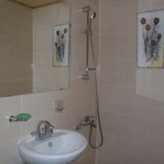 Отель Yoo's Family Guest House ванная фото 2
