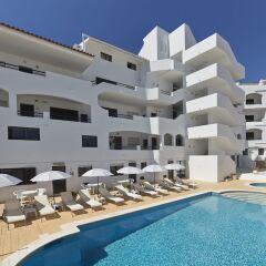 Отель Cheerfulway Cerro Atlântico Apartamentos Португалия, Албуфейра - отзывы, цены и фото номеров - забронировать отель Cheerfulway Cerro Atlântico Apartamentos онлайн спортивное сооружение