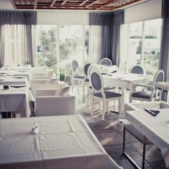 Отель Apartamentos Playa Ferrera