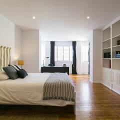 Апартаменты 5 Bedroom Apartment near Av Liberdade сейф в номере