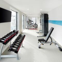Отель Hampton by Hilton London Docklands фитнесс-зал