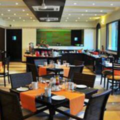 Отель Kyriad Prestige Calangute Goa Индия, Гоа - отзывы, цены и фото номеров - забронировать отель Kyriad Prestige Calangute Goa онлайн питание фото 3