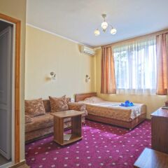 Гостиница Орешник в Сочи 3 отзыва об отеле, цены и фото номеров - забронировать гостиницу Орешник онлайн комната для гостей