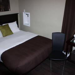 The Duckworth Boutique Hotel сейф в номере