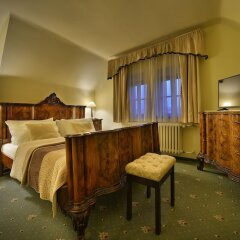 Hotel U Tri Pstrosu Прага