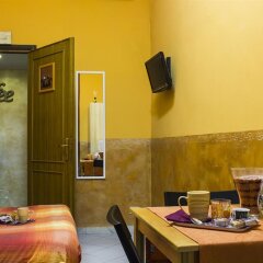 Отель On The Rainbow B&B Италия, Рим - отзывы, цены и фото номеров - забронировать отель On The Rainbow B&B онлайн приотельная территория