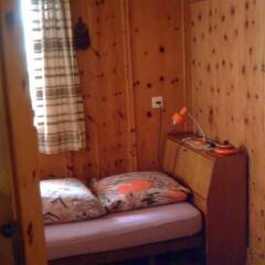 Отель Backpackerhotel Chasa Valär Швейцария, Скуоль - отзывы, цены и фото номеров - забронировать отель Backpackerhotel Chasa Valär онлайн комната для гостей фото 4