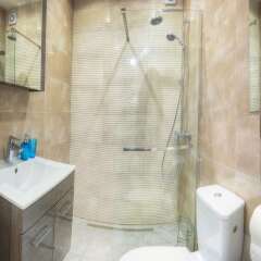 Отель Rais Serviced Apartments Польша, Варшава - отзывы, цены и фото номеров - забронировать отель Rais Serviced Apartments онлайн ванная