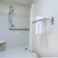 Отель Days Inn Columbus Airport ванная