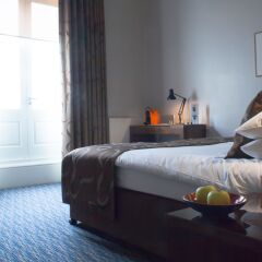 54 Queens Gate Hotel в номере