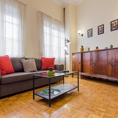 Апартаменты Hippy Decorated 2 Bedrooms Apartment Афины фото 3