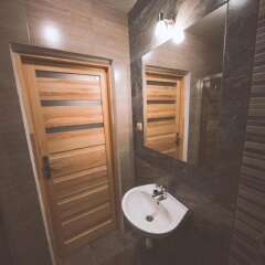 Отель Pokoje i Apartamenty Nad Potokiem Закопане интерьер отеля