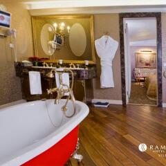 IMPERIAL Hotel & Restaurant Вильнюс ванная