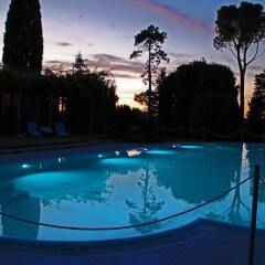 Отель Agriturismo Il Parco Di Kipo Монтефано бассейн