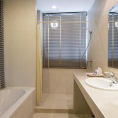 Отель The Best Bangkok House ванная
