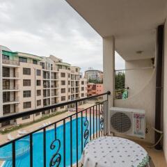 Апартаменты Studio with Balcony & Pool View балкон