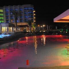 Vassos Nissi Plage Hotel бассейн