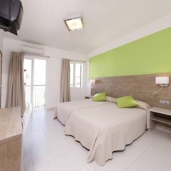 Отель Hostal Roig комната для гостей фото 3