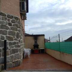 Отель House With 8 Bedrooms in Cenicientos, With Wonderful Mountain View and Furnished Terrace Эль-Баррако фото 2