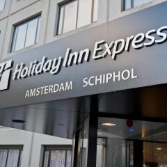 Отель Holiday Inn Express Amsterdam - Schiphol Нидерланды, Хофддорп - отзывы, цены и фото номеров - забронировать отель Holiday Inn Express Amsterdam - Schiphol онлайн парковка
