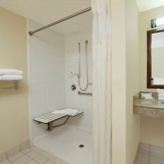 Отель Hilton Garden Inn Columbus-University Area ванная фото 2