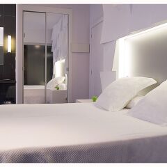 Отель Room Mate Mario Испания, Мадрид - 2 отзыва об отеле, цены и фото номеров - забронировать отель Room Mate Mario онлайн комната для гостей фото 5