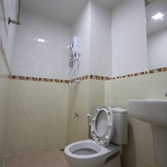 Отель Ct. Residence Бангкок ванная