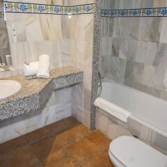 Hotel Comarruga Platja ванная