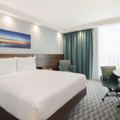 Отель Hampton by Hilton London Stansted Airport комната для гостей