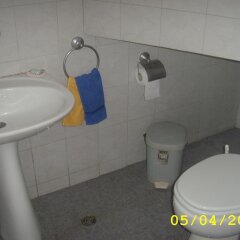 Отель Guest House Slona Болгария, Генерал-Кантраджиево - отзывы, цены и фото номеров - забронировать отель Guest House Slona онлайн ванная