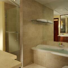 Отель Ramada Downtown Dubai ванная